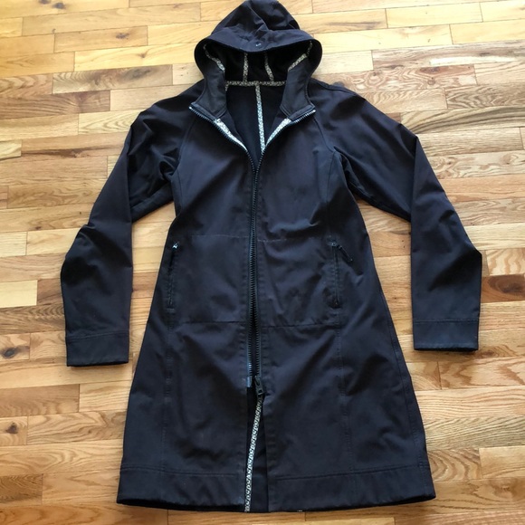 lululemon athletica Jackets & Blazers - Lululemon fleece lined hooded rain coat